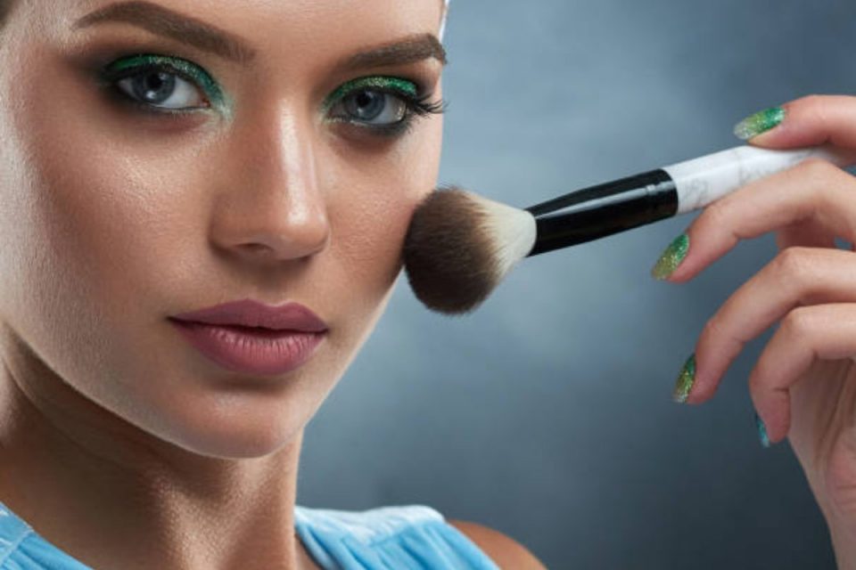 https://www.beingnaturalhuman.com/top-5-makeup-mistakes-to-avoid-in-2022/