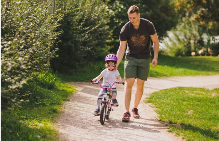https://www.beingnaturalhuman.com/9-ways-adults-can-prepare-for-weekend-athletics-with-their-kids/