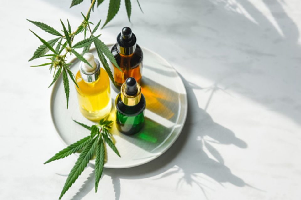 https://www.beingnaturalhuman.com/how-to-use-cbd-oil-tinctures/