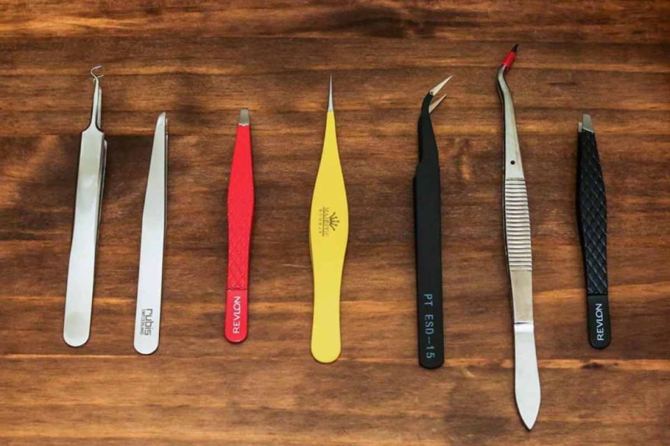 Tweezers